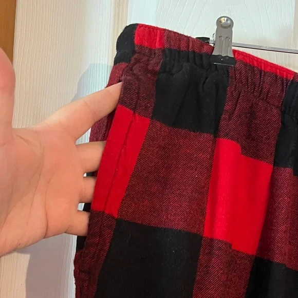 Buffalo Plaid Old Navy 100% Cotton Pajamas - Picture 5 of 7